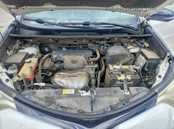 JTMNFREV4JJ164814 2018 TOYOTA RAV4 White Widok wnętrza z tyłu