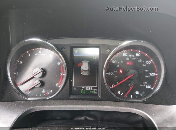 JTMNFREV8JJ746561 2018 TOYOTA RAV4 White Հետևի նստատեղերի տեսք