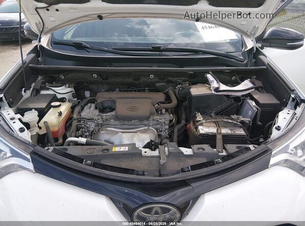 JTMNFREV8JJ746561 2018 TOYOTA RAV4 White Հետևի տեսք