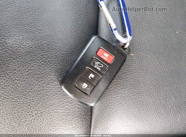 JTMNFREV8JJ746561 2018 TOYOTA RAV4 White Առջևի վահանակի տեսք