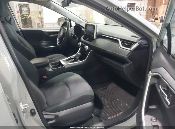 JTMP1RFV2KD027232 2019 TOYOTA RAV4 Gray Front interior view