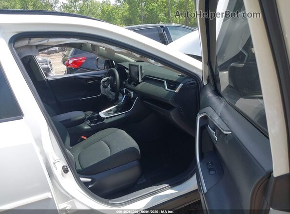 JTMP1RFV3KD002730 2019 TOYOTA RAV4 White Front interior view