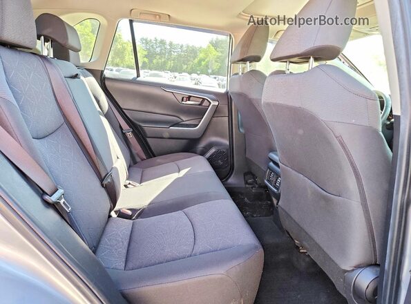 JTMP1RFV4KD512052 2019 TOYOTA RAV4 Silver Widok wnętrza z tyłu