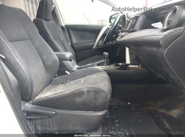 JTMRFREV0HJ113628 2017 TOYOTA RAV4 White Սալոնի դիմացի տեսք