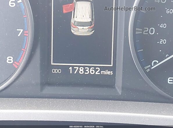JTMRFREV1HJ108129 2017 TOYOTA RAV4 White 