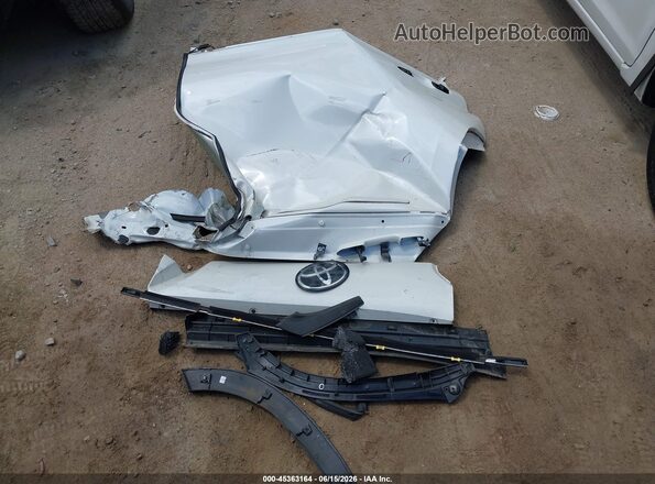 JTMRFREV1HJ112987 2017 TOYOTA RAV4 Red Instrument cluster view