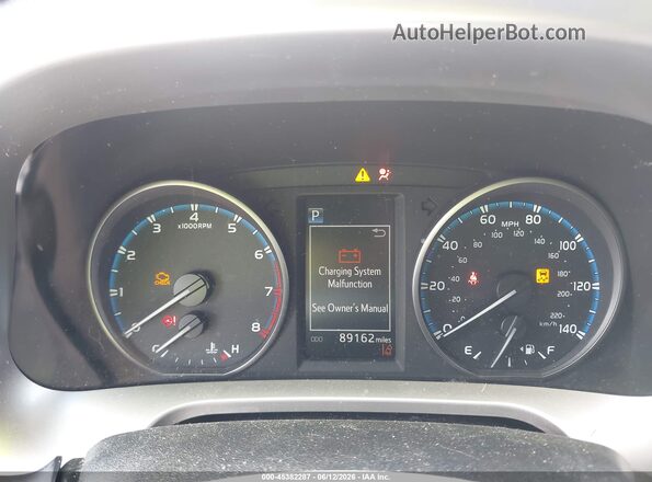 JTMRFREV2HD201501 2017 TOYOTA RAV4 Gray Հետևի նստատեղերի տեսք