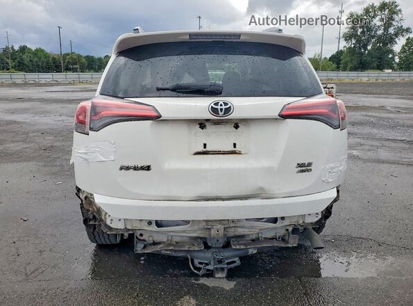 JTMRFREV2HD202065 2017 TOYOTA RAV4 White Widok z tyłu