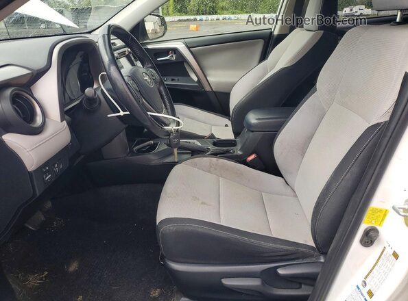 JTMRFREV2HD202065 2017 TOYOTA RAV4 White Widok wnętrza z przodu