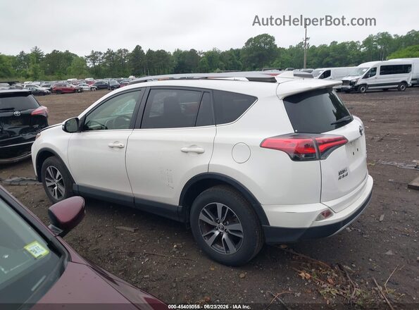JTMRFREV2HJ143813 2017 TOYOTA RAV4 White Widok wnętrza 360 stopni
