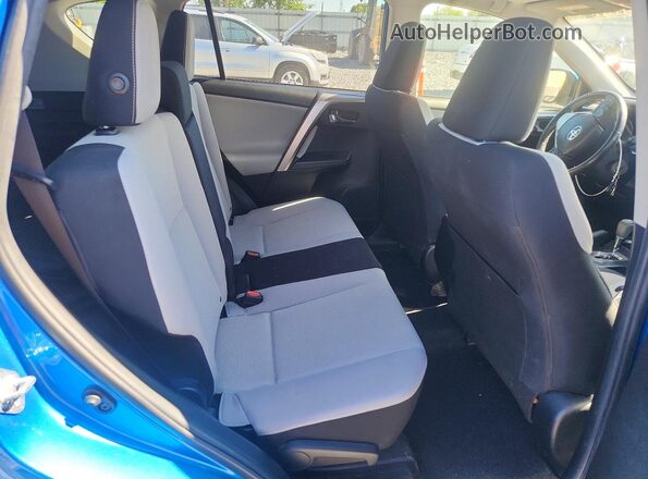 JTMRFREV4HJ141335 2017 TOYOTA RAV4 Blue Հետևի նստատեղերի տեսք