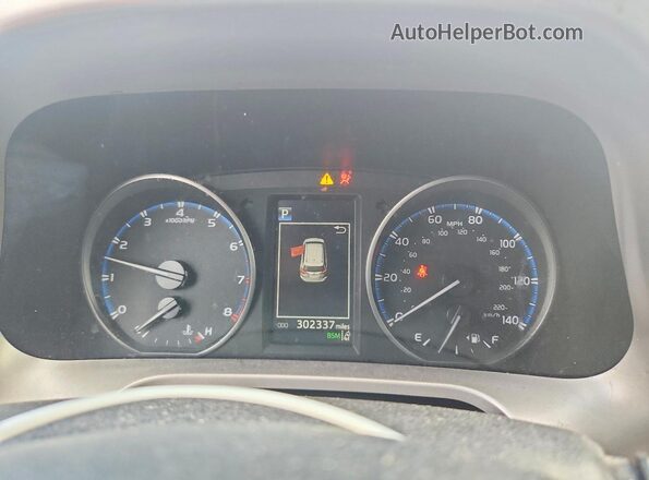 JTMRFREV4JJ252490 2018 TOYOTA RAV4 Gray Вид щитка приладів