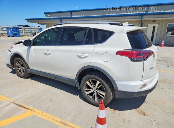 JTMRFREV5JJ718041 2018 TOYOTA RAV White 