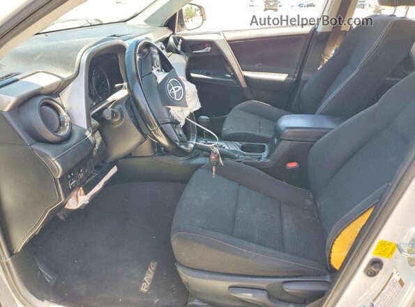 JTMRFREV6HJ113617 2017 TOYOTA RAV4 White წინა სალონის ხედი