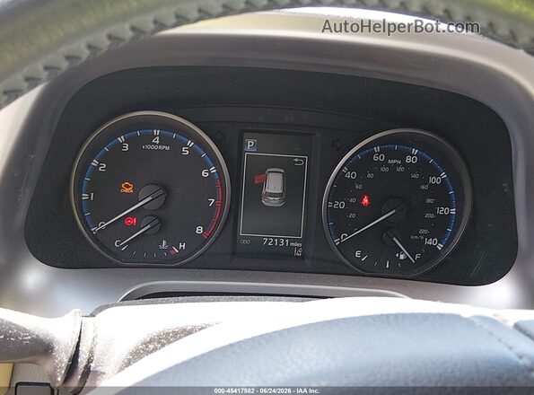 JTMRFREV6HJ145581 2017 TOYOTA RAV4 Red Vista de los asientos traseros