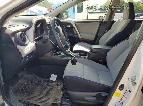 JTMRFREV6JJ721384 2018 TOYOTA RAV4 White 