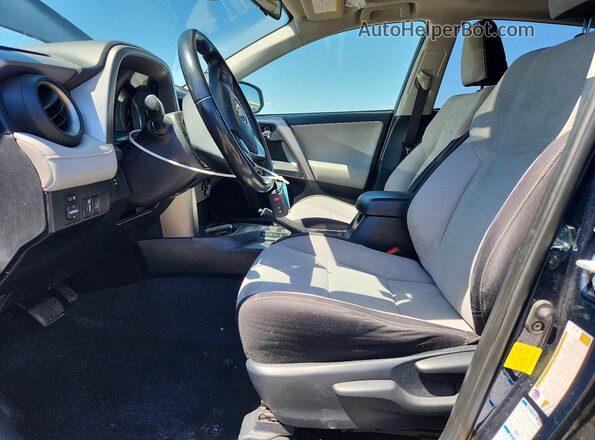 JTMRFREV6JJ725323 2018 TOYOTA RAV4 Blue წინა სალონის ხედი