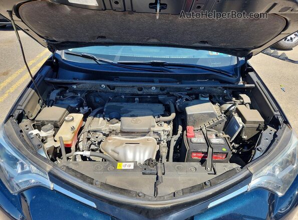 JTMRFREV6JJ725323 2018 TOYOTA RAV4 Blue ძრავის განყოფილების ხედი