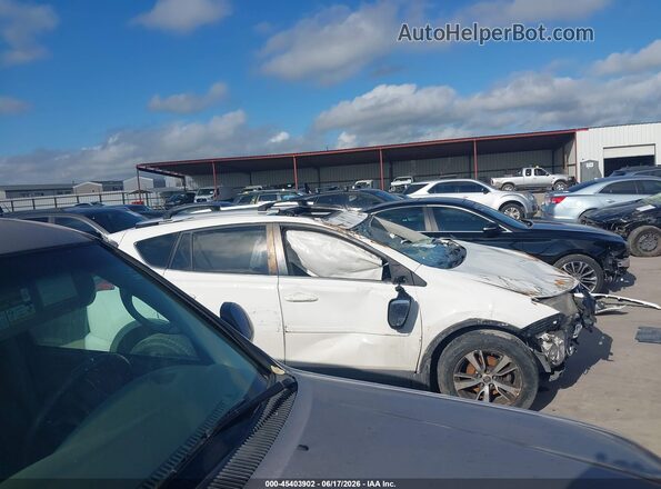 JTMRFREV7HJ121709 2017 TOYOTA RAV4 White Սալոնի հետևի տեսք