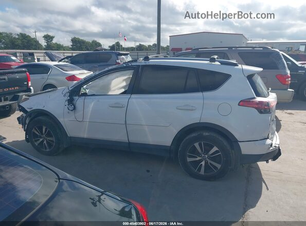 JTMRFREV7HJ121709 2017 TOYOTA RAV4 White Սալոնի 360 աստիճան տեսք