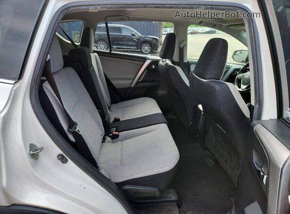 JTMRFREV8GJ078397 2016 TOYOTA RAV4 White 