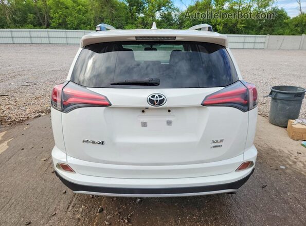 JTMRFREV8GJ078397 2016 TOYOTA RAV4 White 
