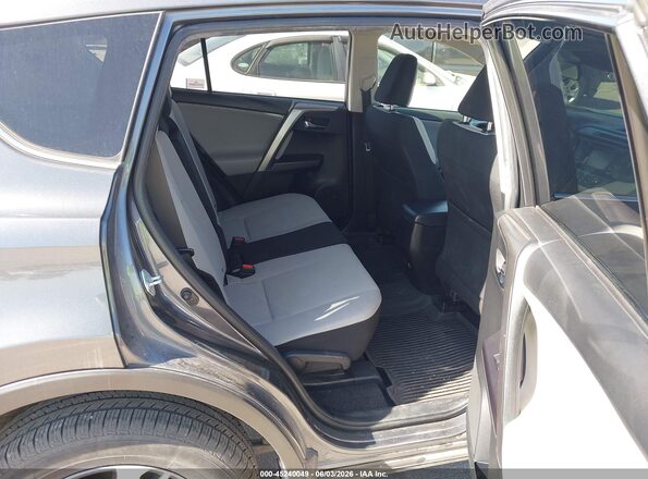 JTMRFREV8HD203429 2017 TOYOTA RAV4 Gray Vista de la etiqueta del VIN