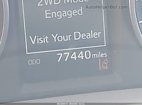JTMRFREV8HD204984 2017 TOYOTA RAV4 Blue Вид задніх сидінь