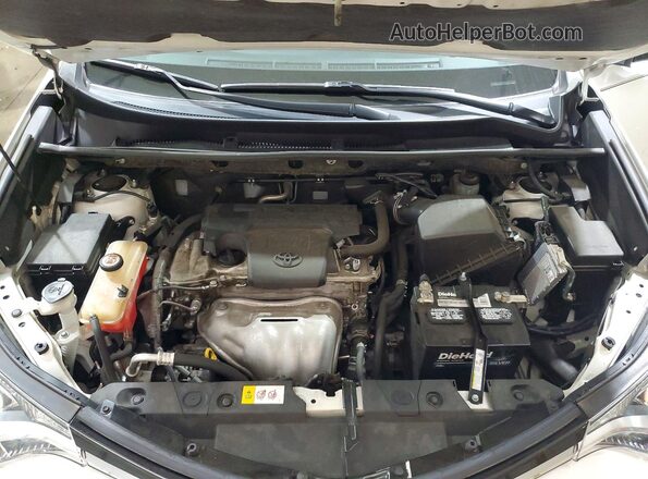 JTMRFREV8JJ192715 2018 TOYOTA RAV4 White ძრავის განყოფილების ხედი