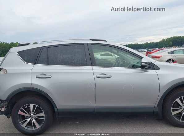 JTMRFREV8JJ238303 2018 TOYOTA RAV4 Silver Սալոնի 360 աստիճան տեսք
