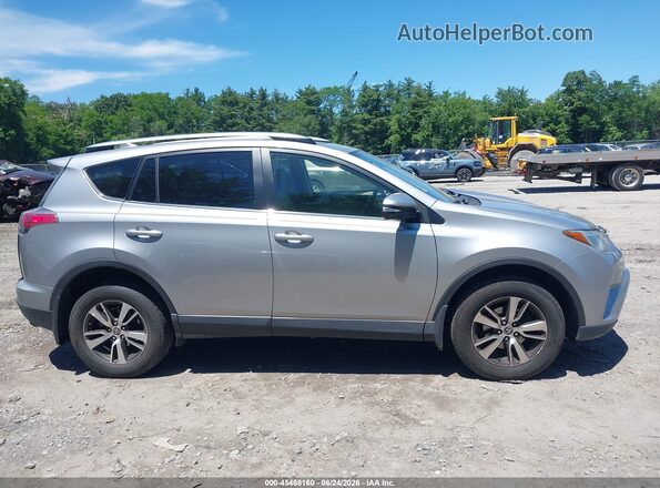 JTMRFREV9JD246957 2018 TOYOTA RAV4 Silver Սալոնի հետևի տեսք