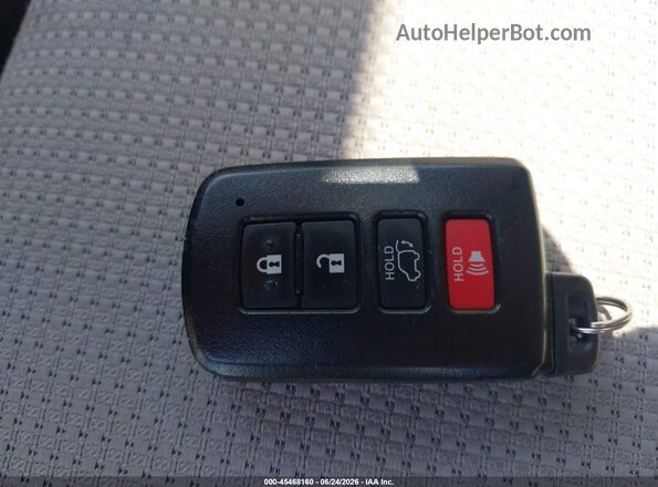 JTMRFREV9JD246957 2018 TOYOTA RAV4 Silver Առջևի վահանակի տեսք