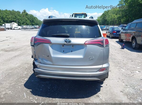 JTMRFREV9JD246957 2018 TOYOTA RAV4 Silver 