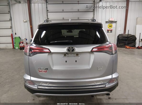 JTMRFREV9JD257828 2018 TOYOTA RAV4 Silver 