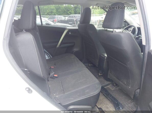 JTMRFREV9JJ720553 2018 TOYOTA RAV4 White Widok naklejki z numerem VIN