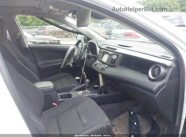 JTMRFREV9JJ720553 2018 TOYOTA RAV4 White Widok wnętrza z przodu