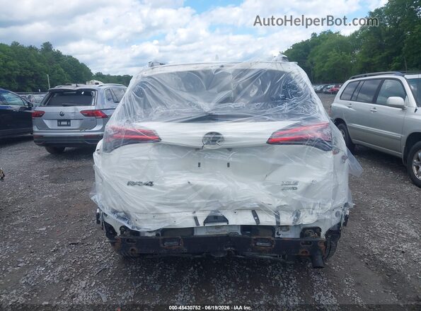 JTMRFREV9JJ720553 2018 TOYOTA RAV4 White Widok z przodu
