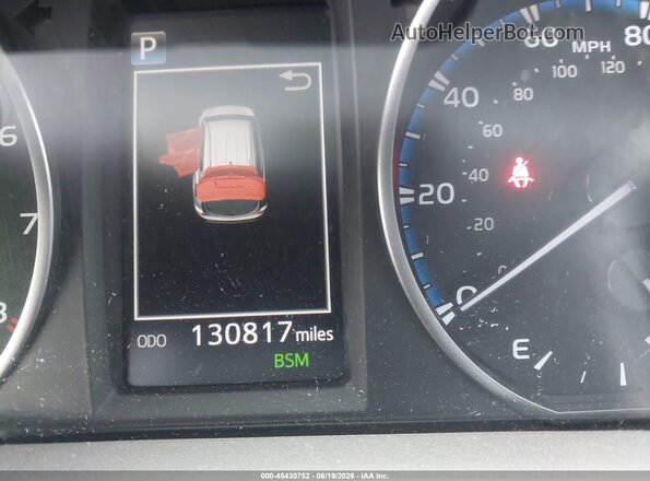 JTMRFREV9JJ720553 2018 TOYOTA RAV4 White Widok tylnych siedzeń