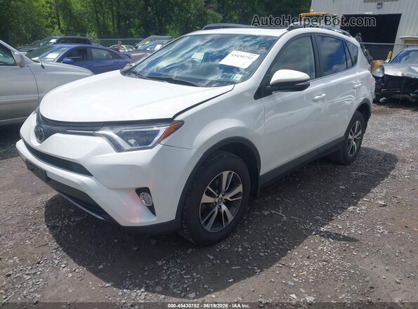 JTMRFREV9JJ720553 2018 TOYOTA RAV4 White Przód lewy