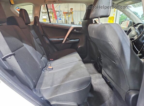JTMRFREVXHD208986 2017 TOYOTA RAV4 White 
