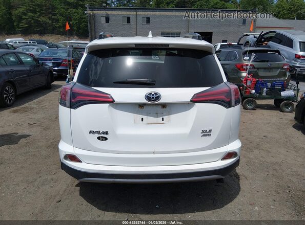 JTMRFREVXHJ172430 2017 TOYOTA RAV4 Белый 