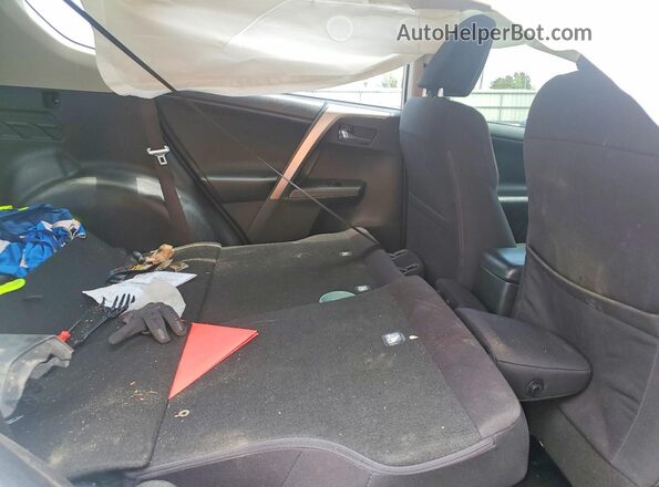 JTMRFREVXJJ746238 2018 TOYOTA RAV4 White უკანა სალონის ხედი