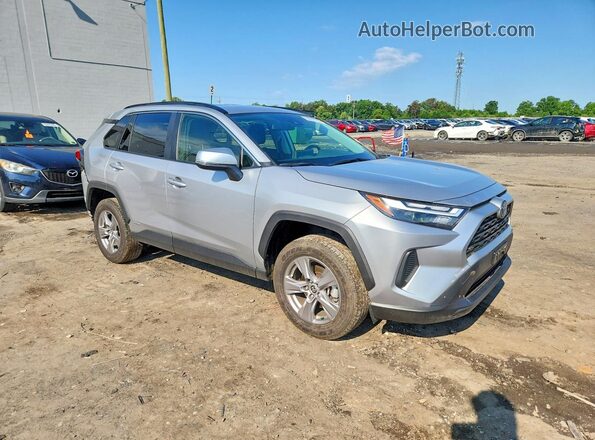 JTMRWRFV8RJ060063 2024 TOYOTA RAV4 Silver Front right