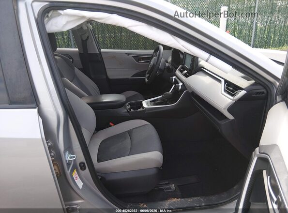 JTMW1RFV7KJ001710 2019 TOYOTA RAV4 Silver Widok wnętrza z przodu