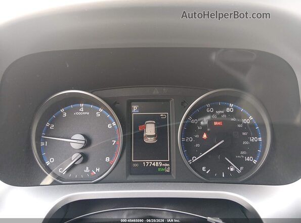 JTMWFREV0JJ165446 2018 TOYOTA RAV4 White Вид задніх сидінь
