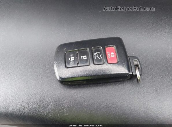 JTMWFREV3HJ118602 2017 TOYOTA RAV4 Red Vista del salpicadero