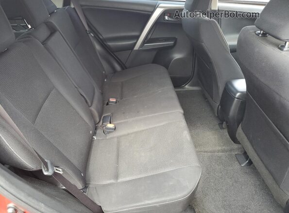 JTMWFREV5GJ061415 2016 TOYOTA RAV4 Red Սալոնի հետևի տեսք