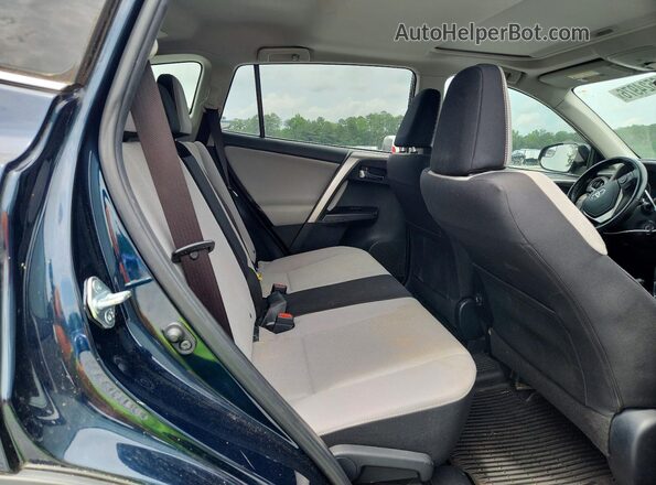 JTMWFREV5HJ133649 2017 TOYOTA RAV4 Blue Widok tylnych siedzeń