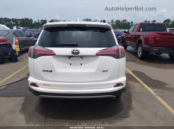 JTMWFREV5JJ202295 2018 TOYOTA RAV4 White 