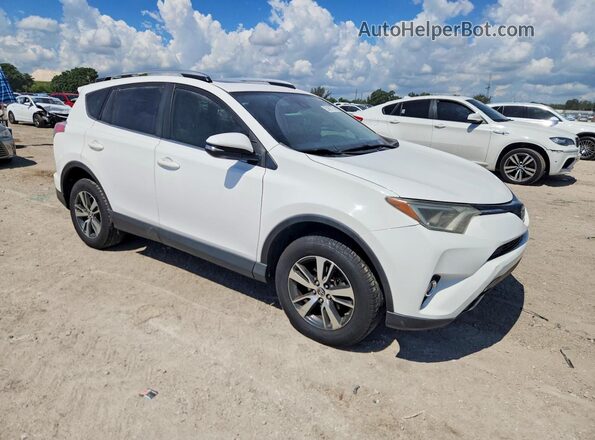 JTMWFREV6JD133292 2018 TOYOTA RAV4 White 